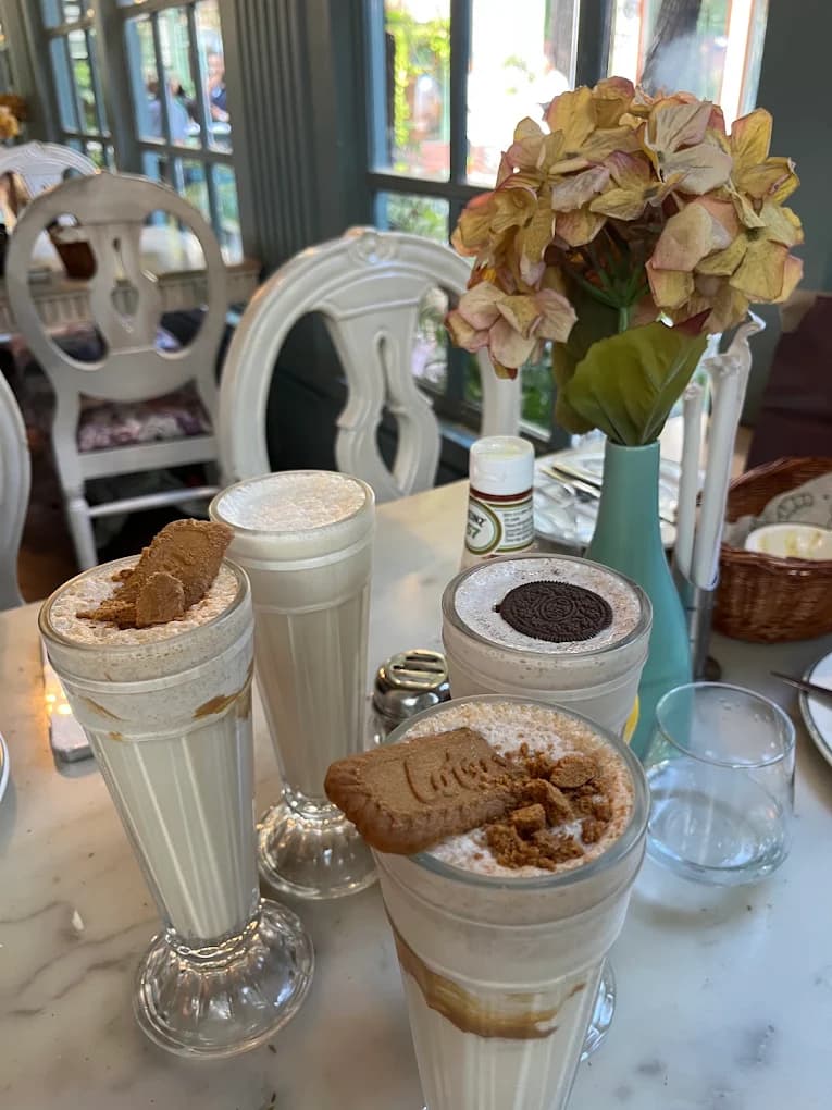 Lotus Biscoff & Oreo Patisserie Shakes